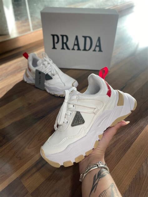 replica tenis prada